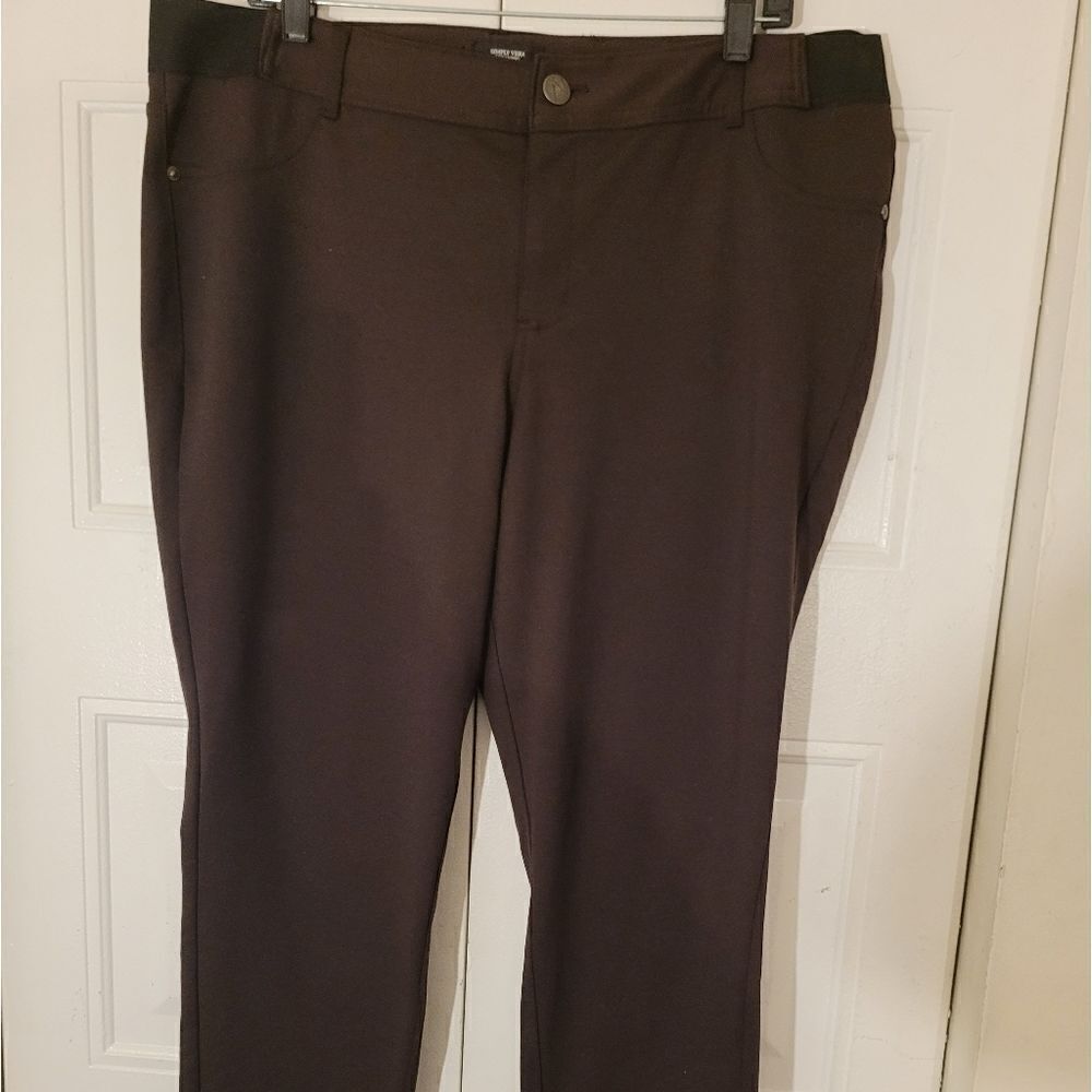 Vera Wang Simple Vera Brown Size large NWOT button stretch Jegging ankle length